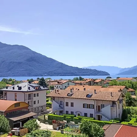 Apartment Views - Larihome A35 Domaso